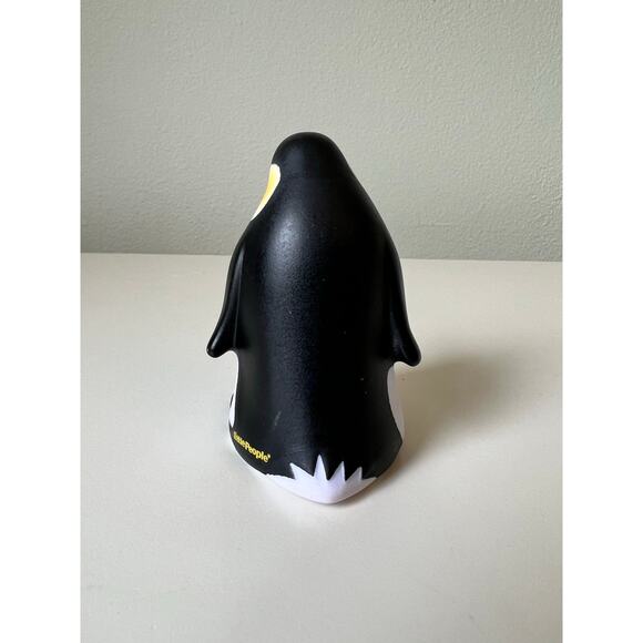 Fisher-Price Black and White Penguin with Egg 2011 - Picture 4 of 5